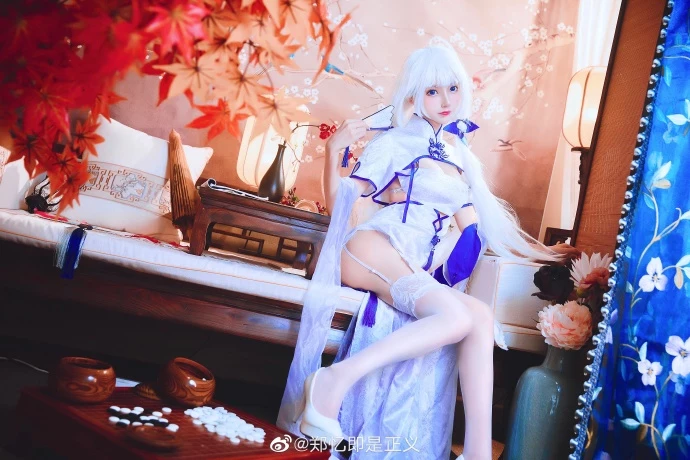 《碧藍航線》光輝鍾情春日旗袍性感長腿Cosplay[CN：鄭憶即是正義] [12P]