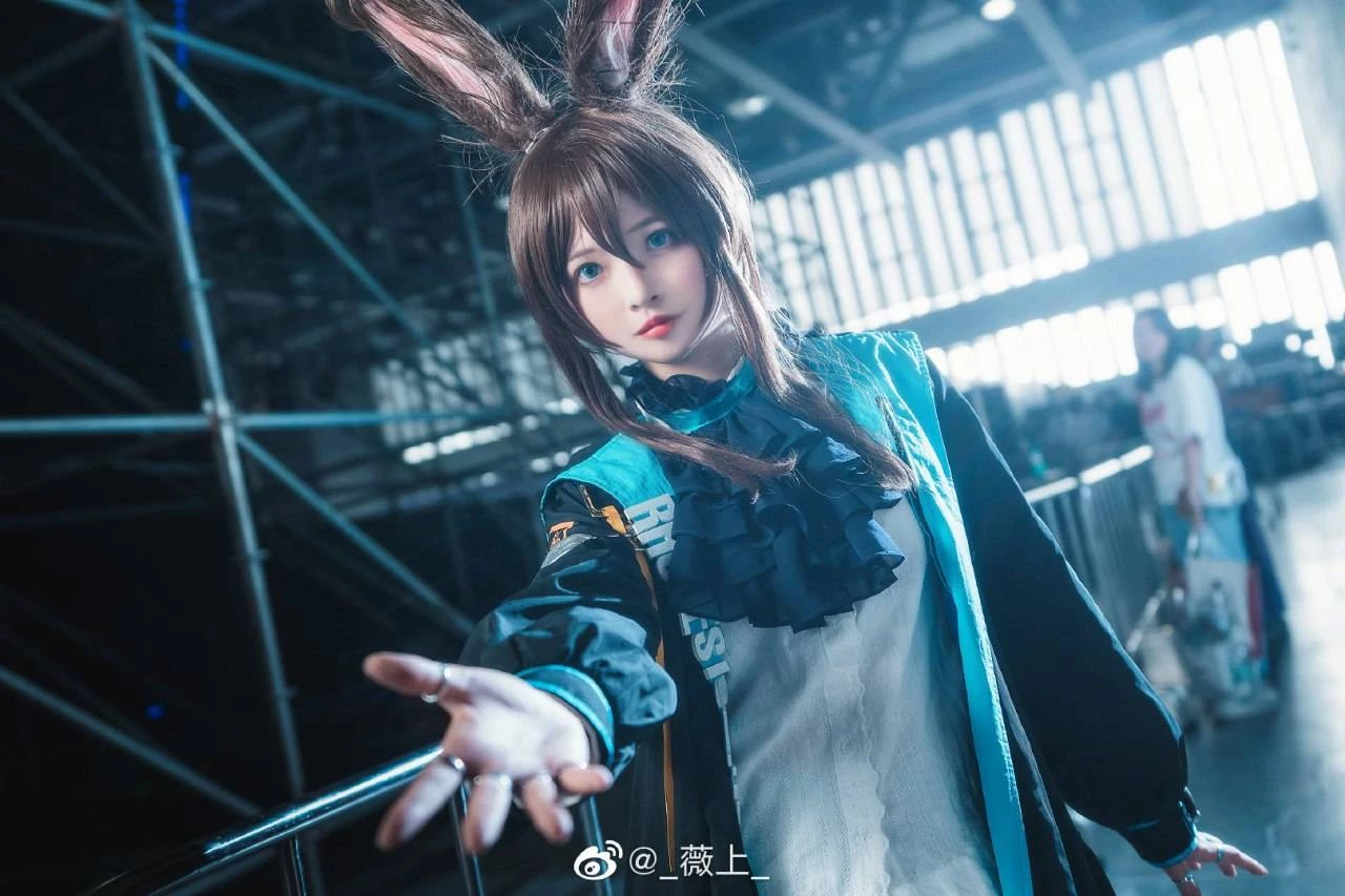 《明日方舟》阿米婭Cosplay[CN：_薇上_] [9P]