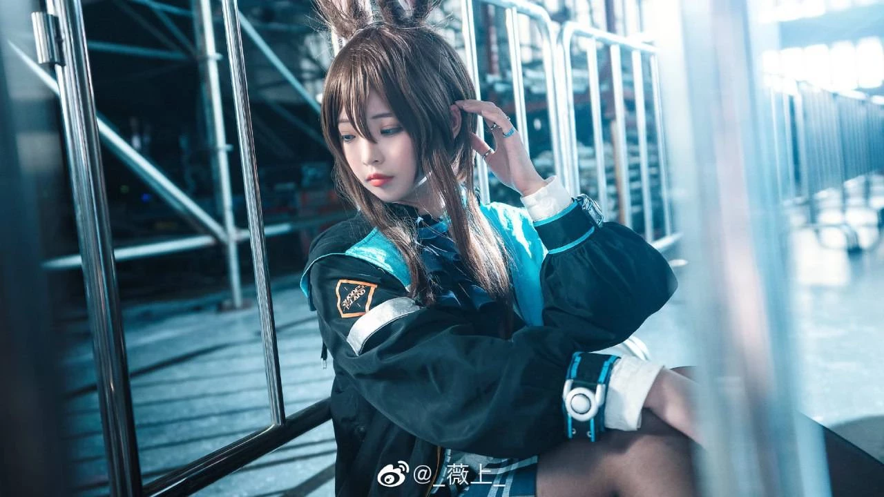 《明日方舟》阿米婭Cosplay[CN：_薇上_] [9P]