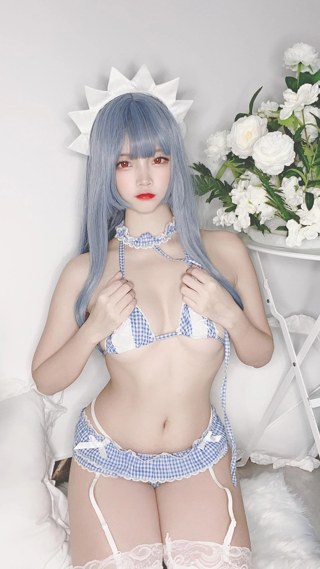 二佐Nisa 藍格比基尼女僕