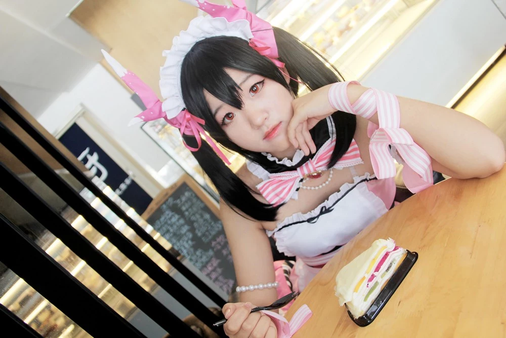 夏檸檸-LOVE LIVE! COS 女僕雙馬尾矢澤妮可