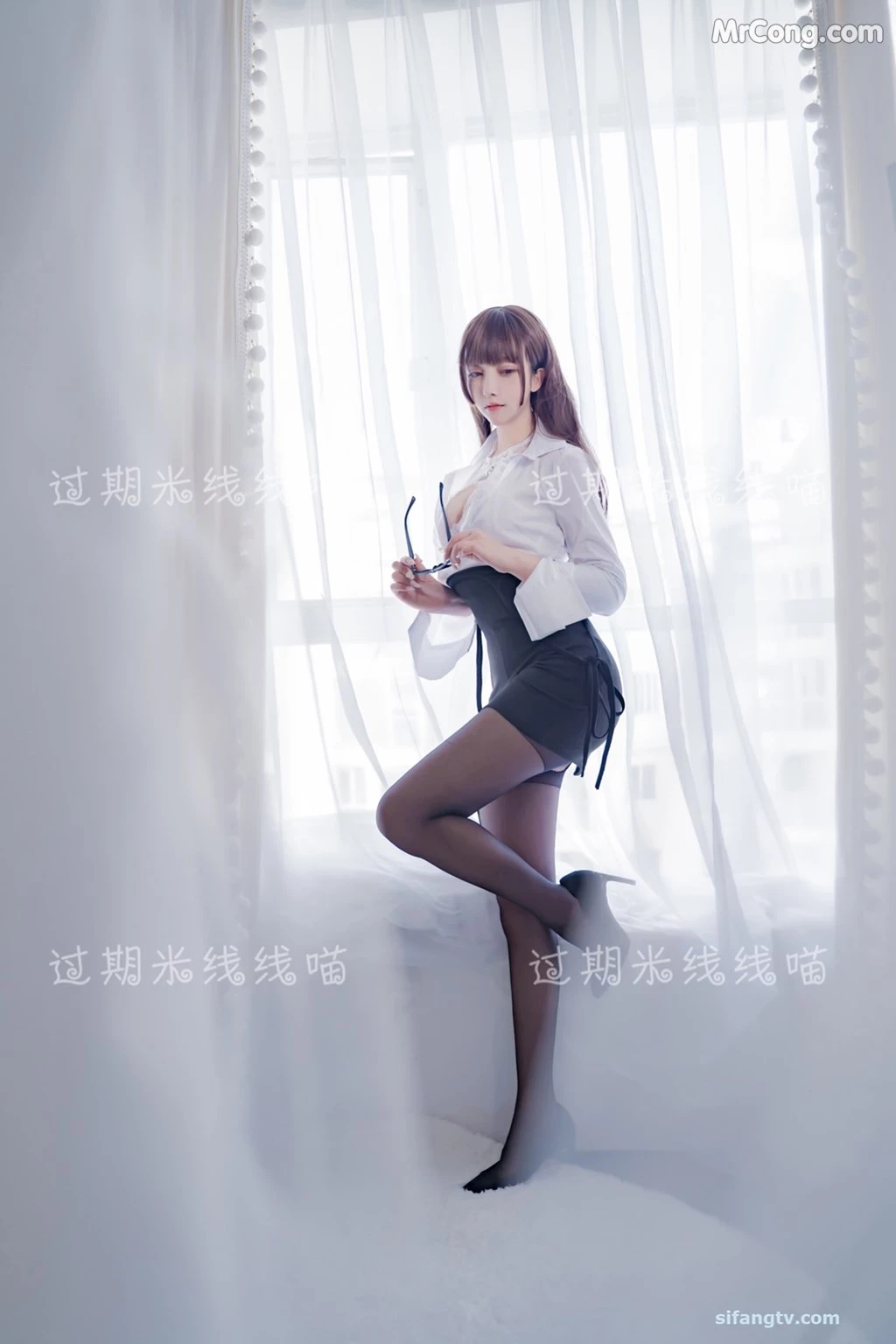 Coser @ 過期 米線 線 喵 OL 情慾 [24P]