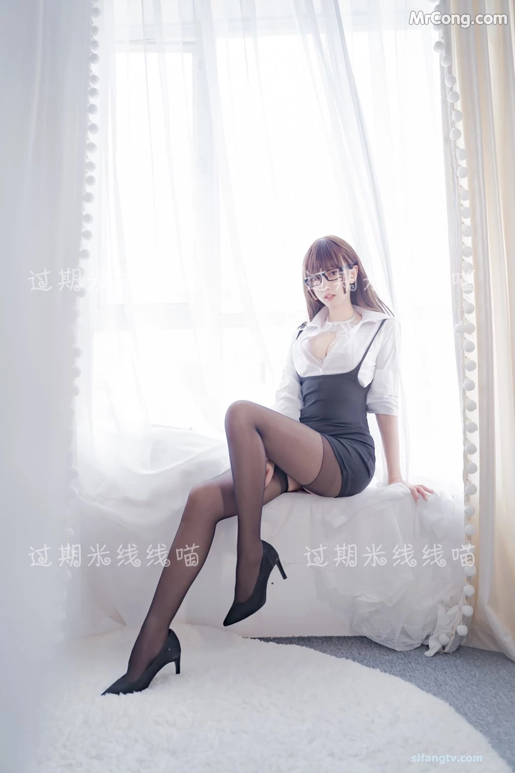 Coser @ 過期 米線 線 喵 OL 情慾 [24P]