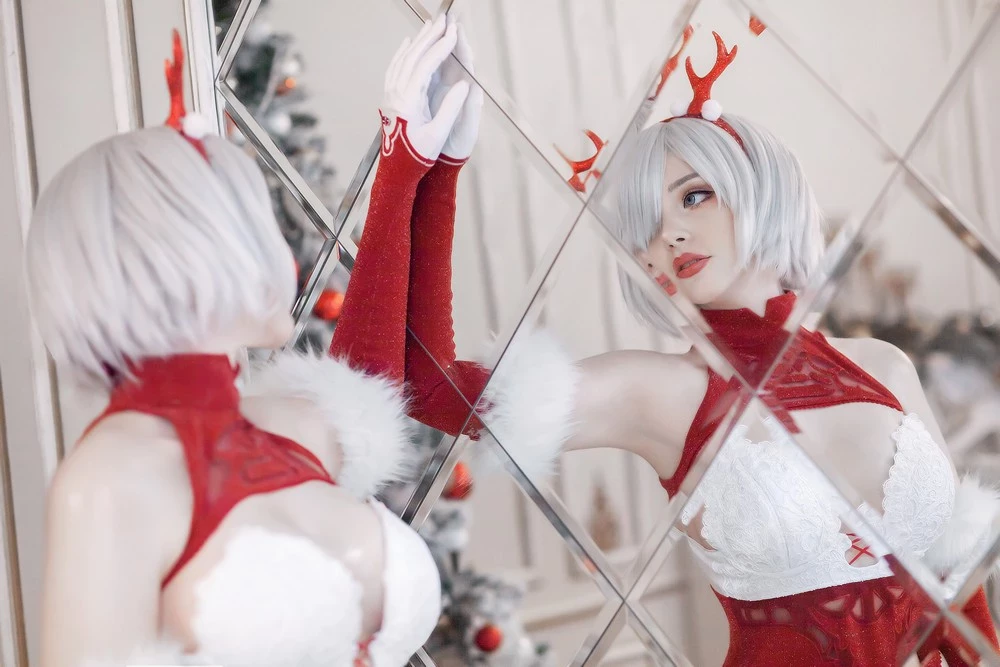 Saya The Fox - 2B Christmas