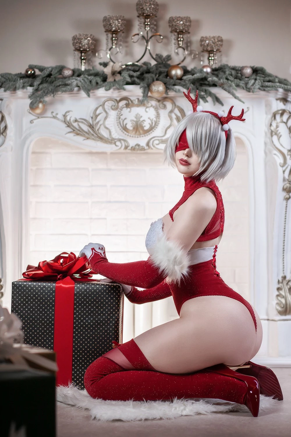 Saya The Fox - 2B Christmas