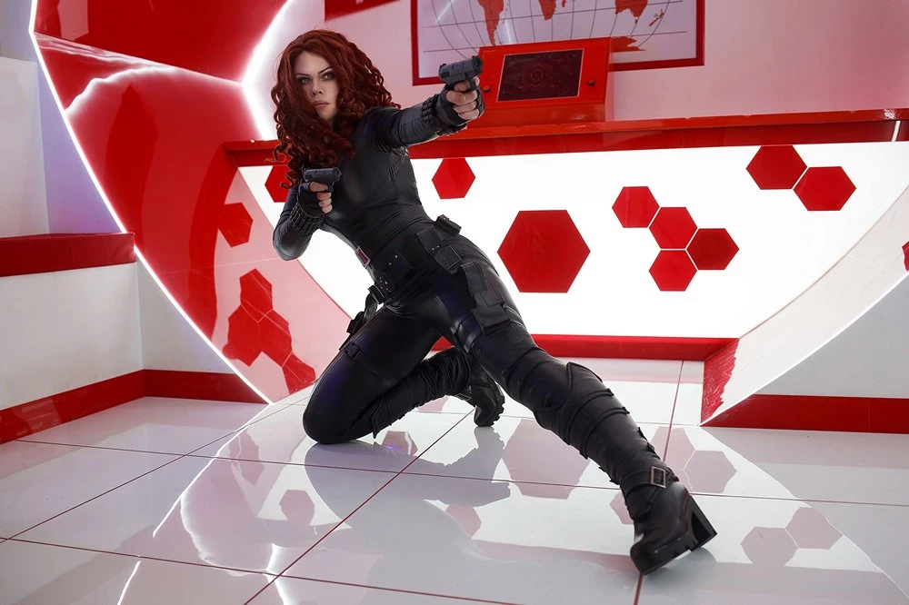 Alice Cosplay - Black Widow