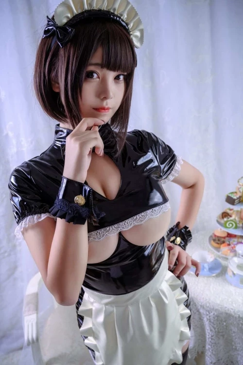 ラテックスメイド Latex Maid Cosplay [33P]