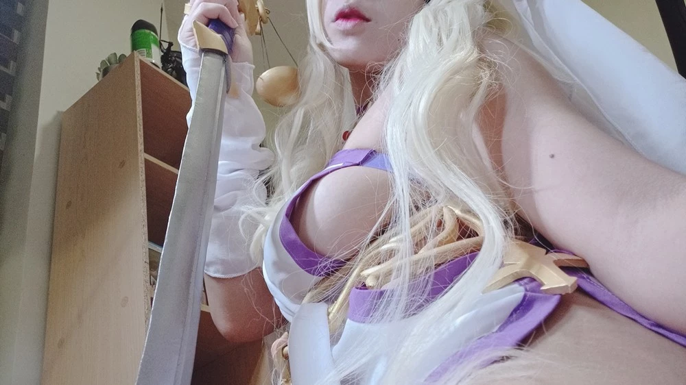 Sword Maiden Cosplay