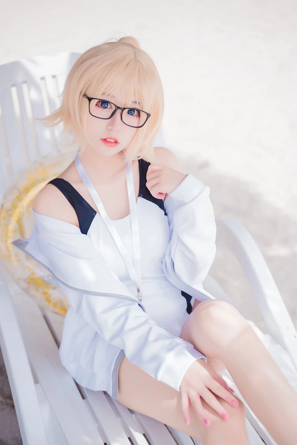 貓君君 Jeanne d Arc Swimsuit