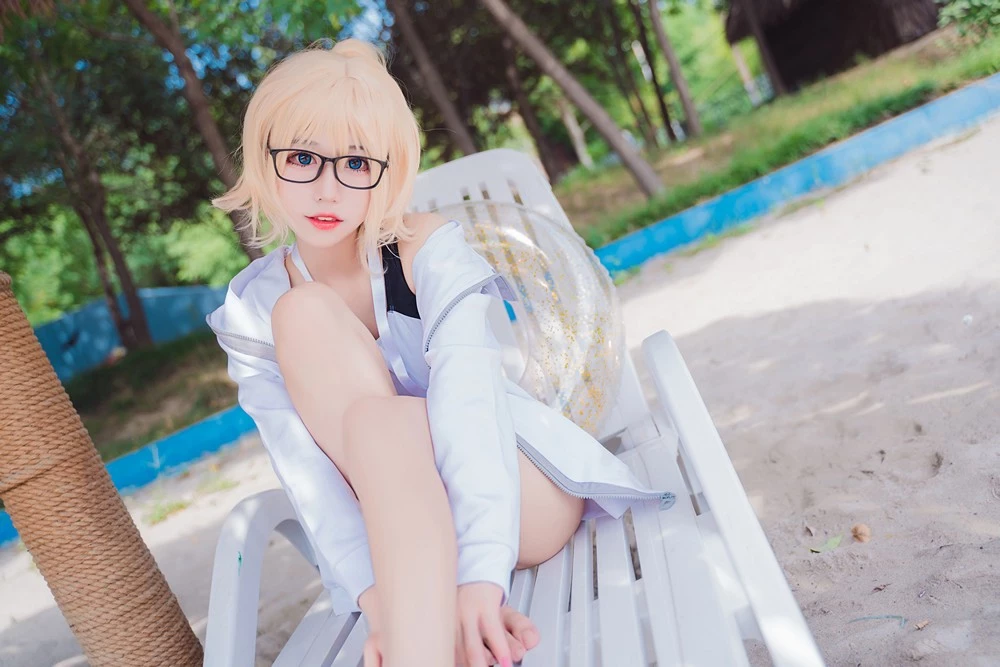 貓君君 Jeanne d Arc Swimsuit