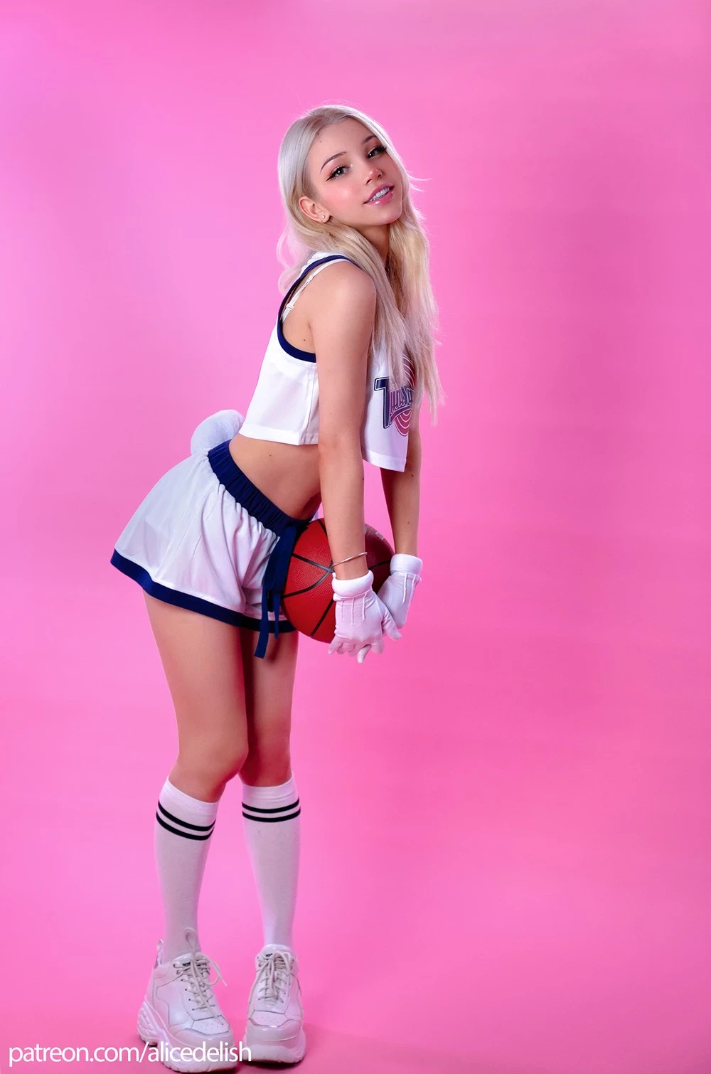 Alice Delish - Lola Bunny