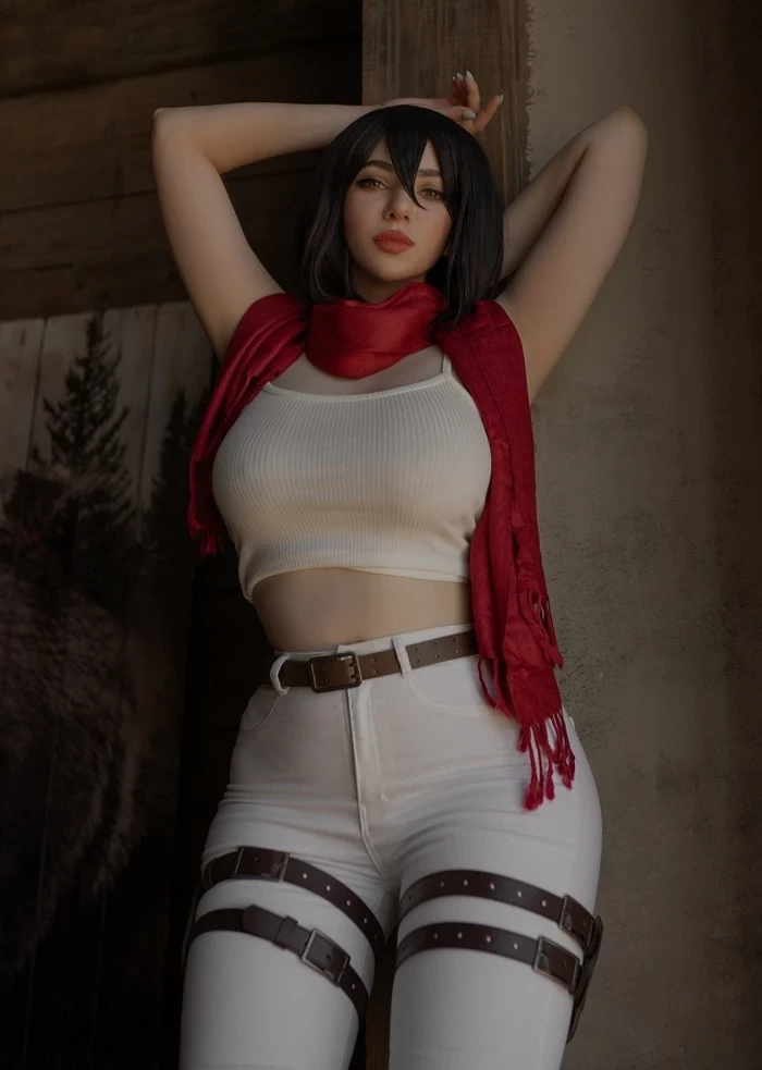 Alina Becker - Mikasa Ackerman