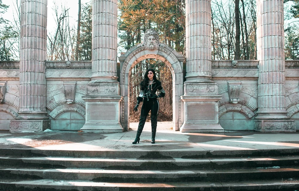 Luxlo Cosplay - Yennefer