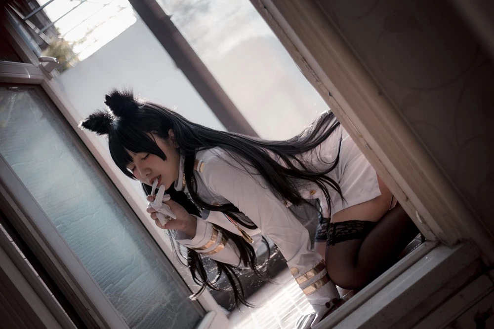 [Cosplay] Aban is very happy today 阿半今天很開心 — Atago [Azur Lane] [3 May 2022]