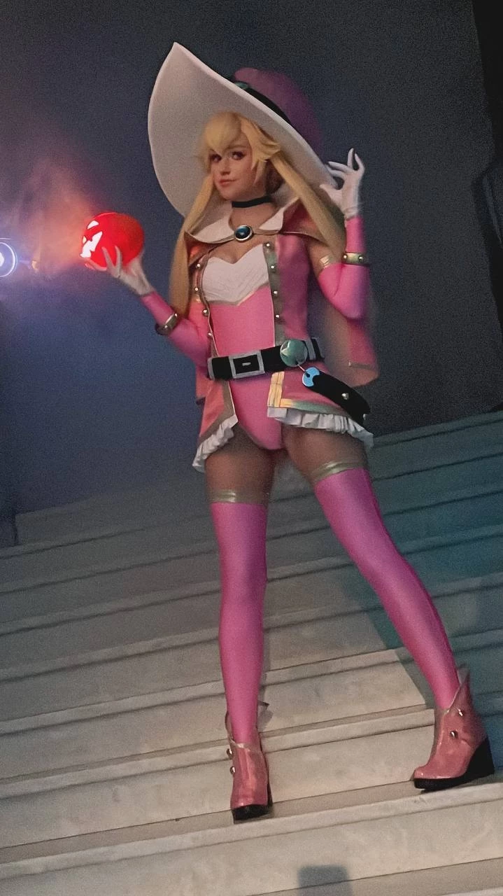 [Cosplay] Shirogane-sama - Princess Peach [Super Mario] [1 May 2022]