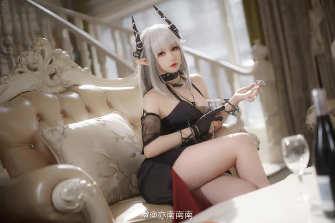 明日方舟泥岩黑曜石禮服cos cn亦南南南 [11P]