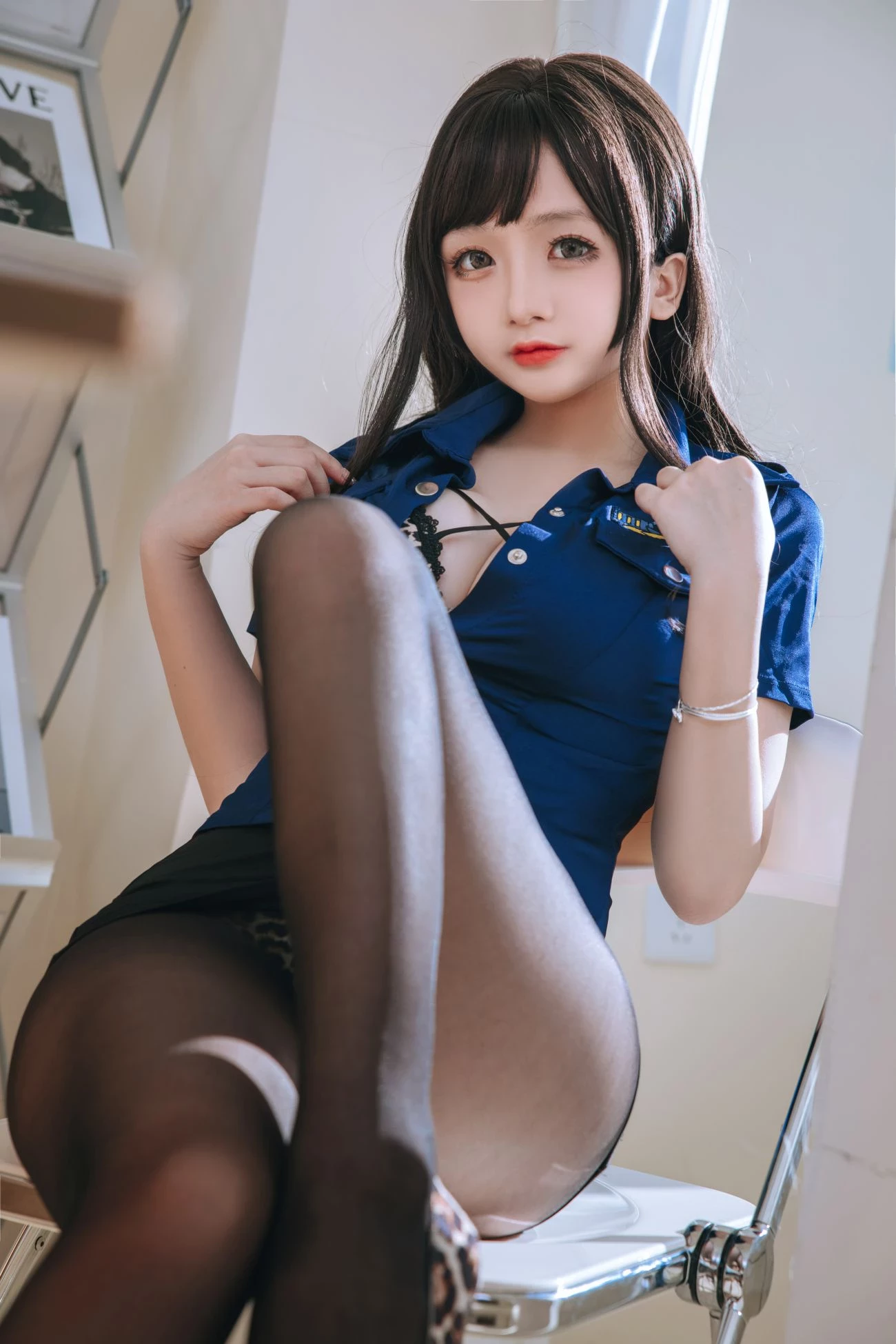 日奈嬌 豹紋女警