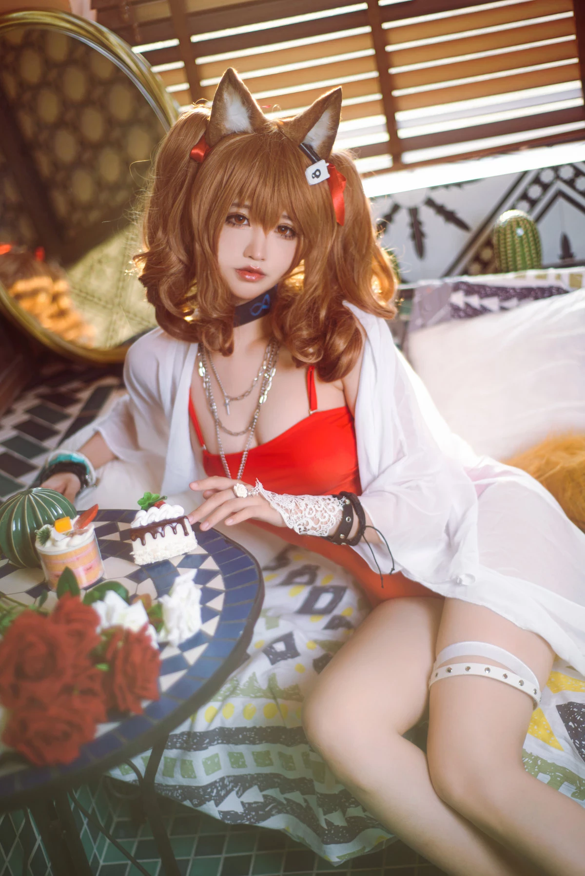 工藤新伍 Cosplay 明日方舟 安潔莉娜 夏卉泳裝