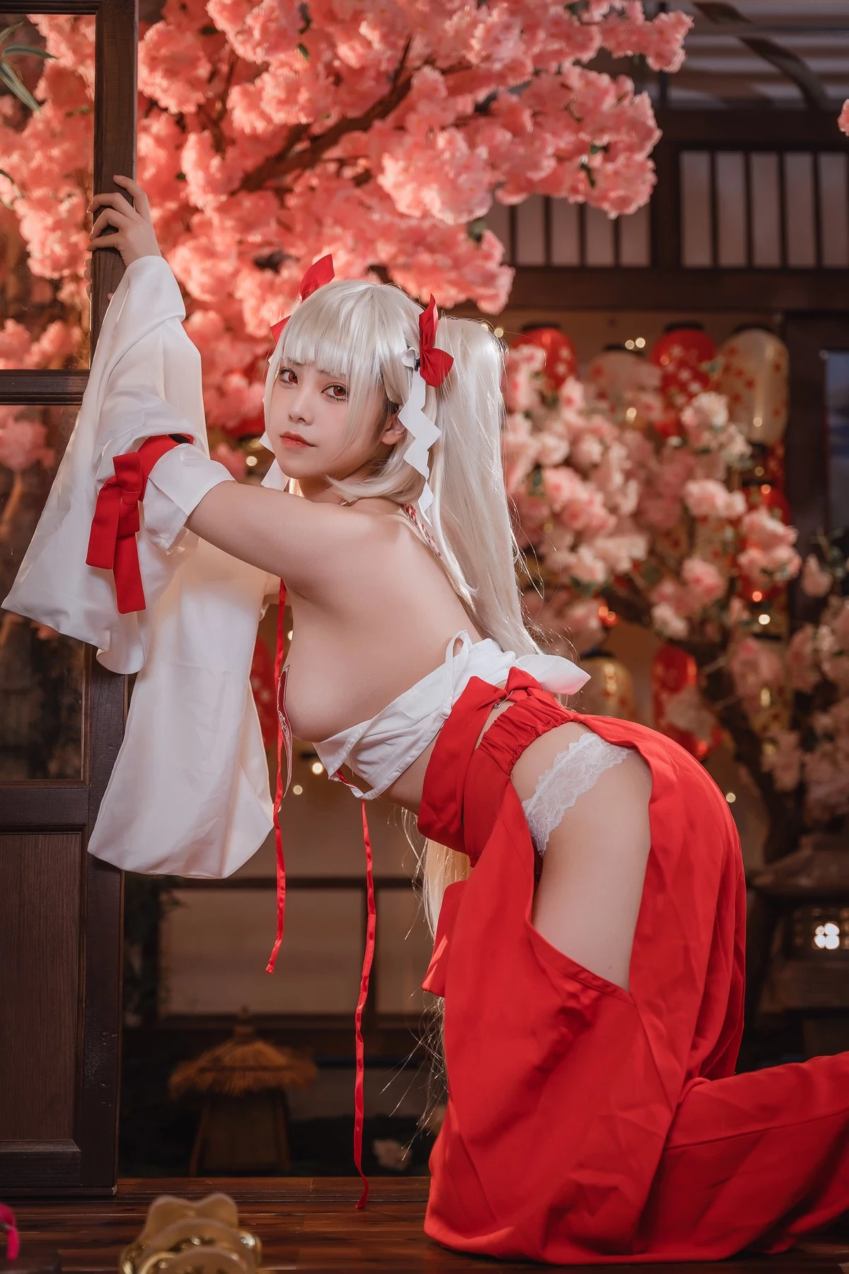 蜜汁貓裘 Cosplay 可畏巫女