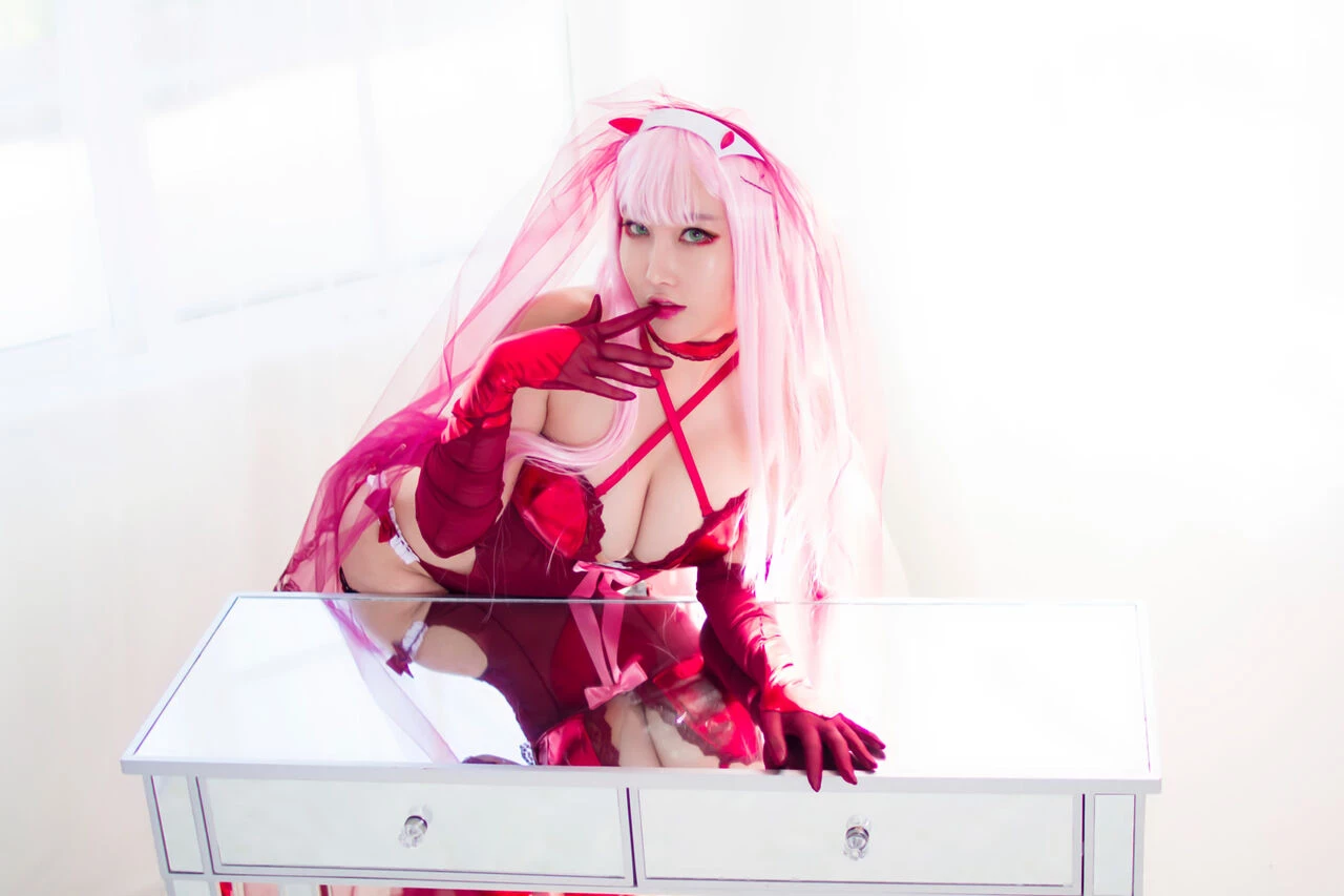 Rinnie Riot - Zero Two Bride