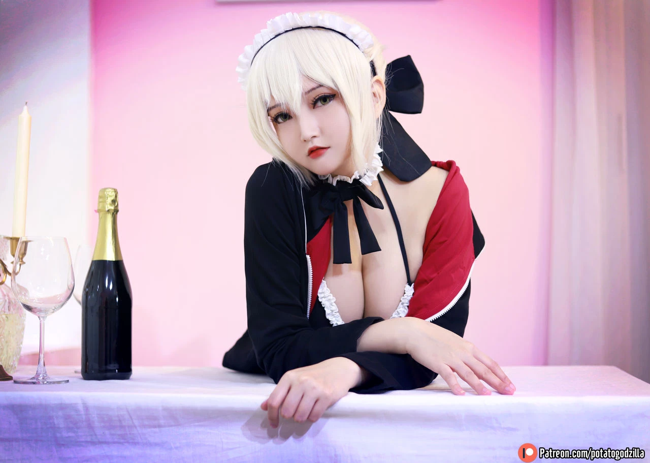 Potato Godzilla - Saber Alter Maid