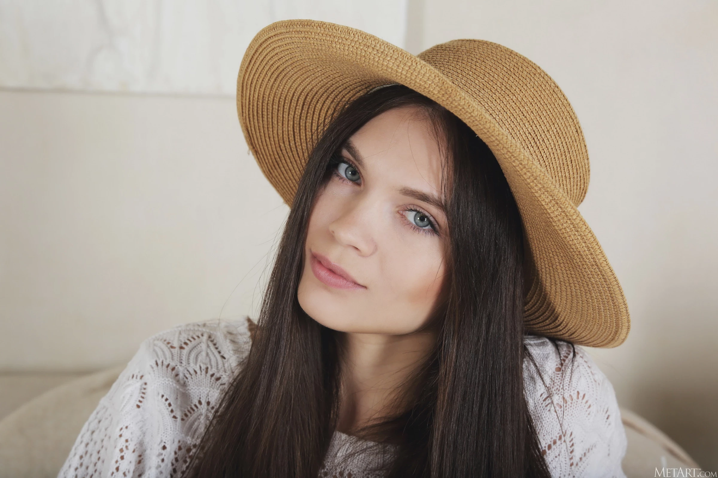 Adriana Fawn - Hotty Hat [116P]