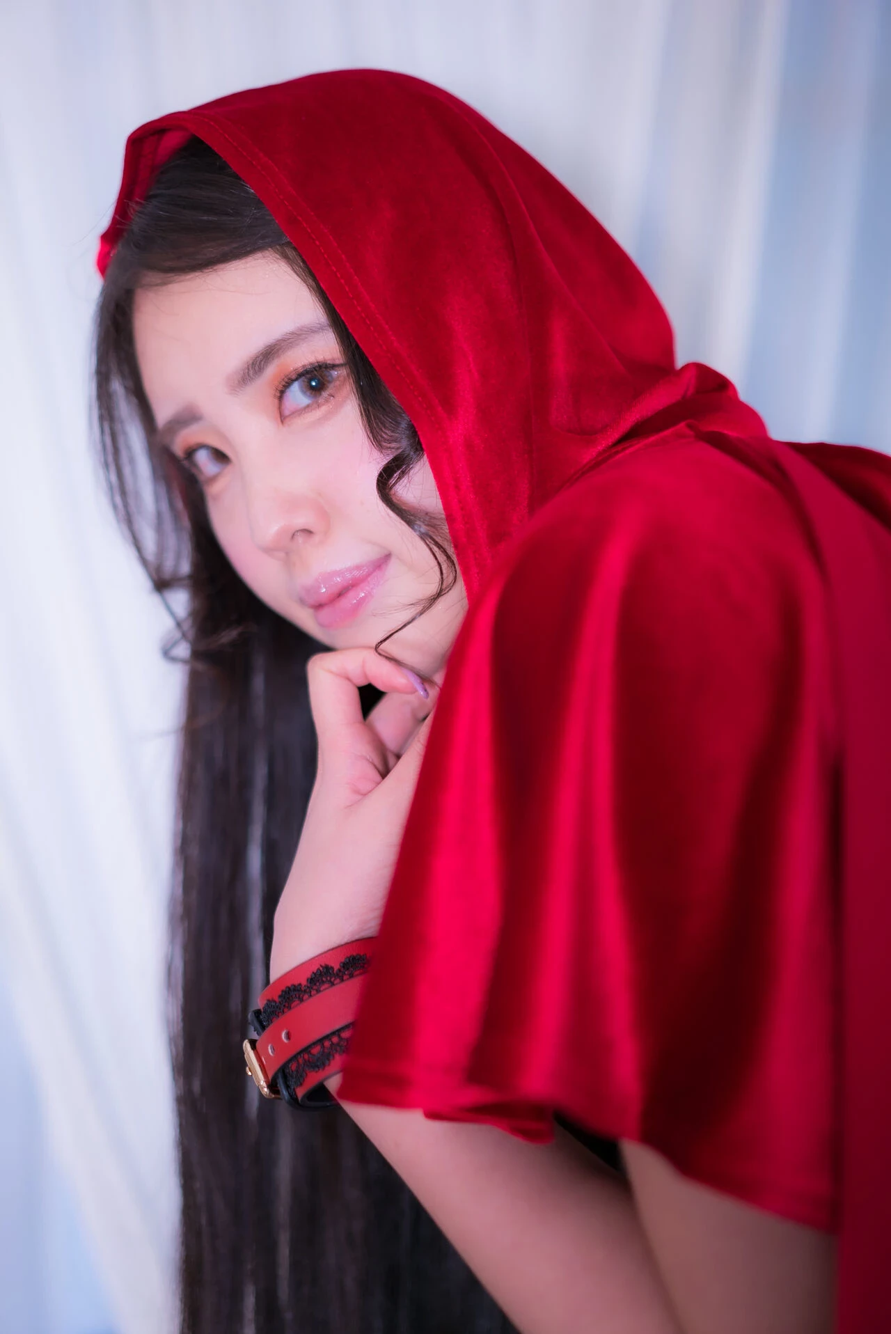 Riri Kana - Red Riding Hood