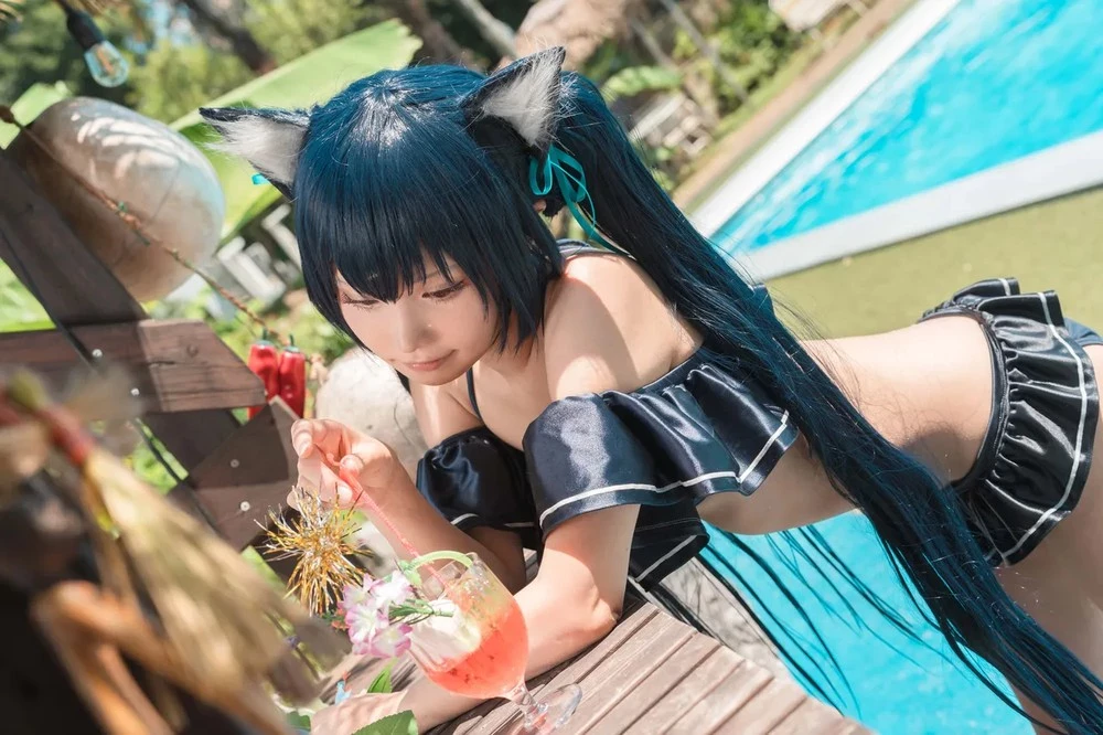 kurumi_cos Serika swimsuit