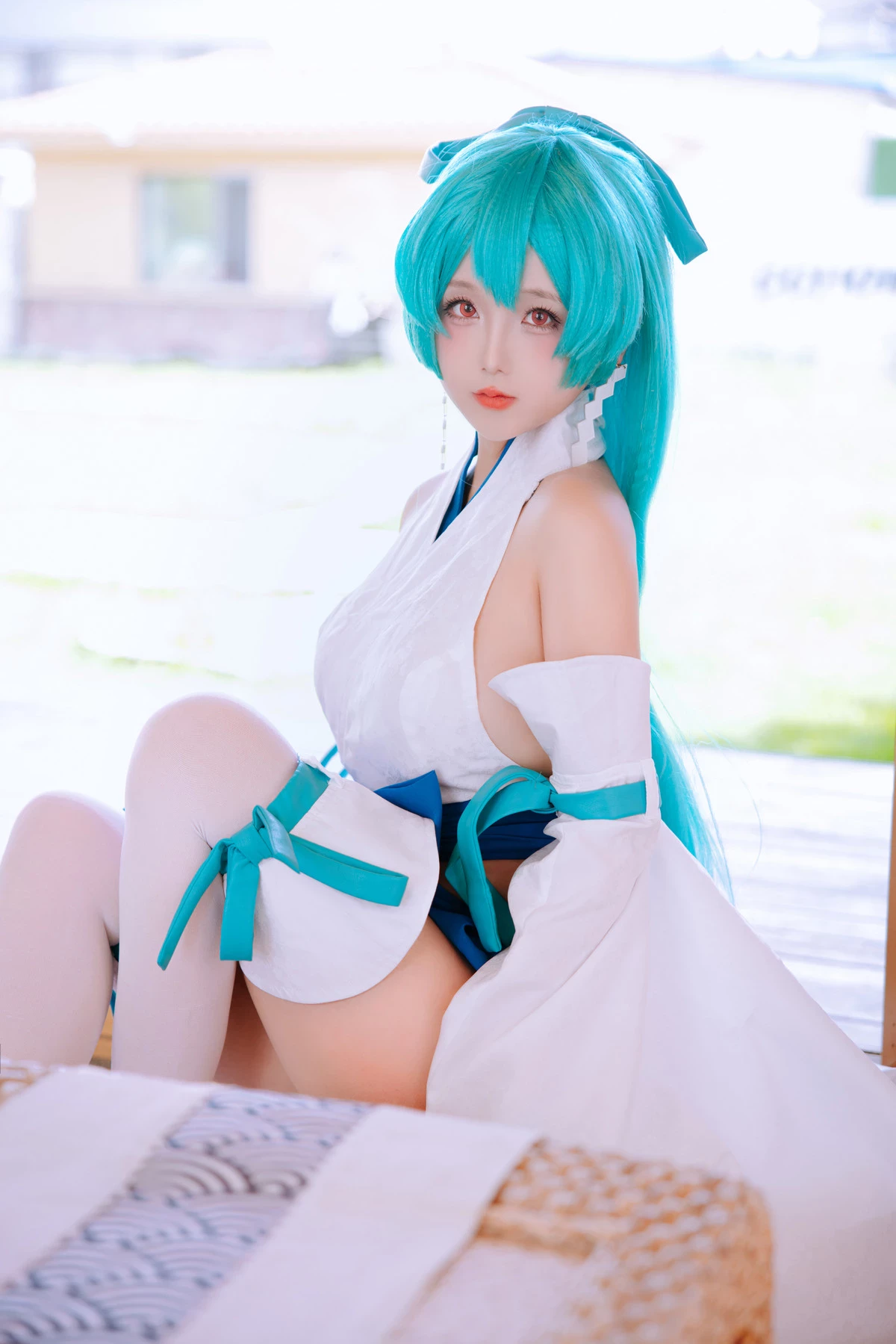 Cosplay美女日奈嬌水神小夜主題性感日系服飾露白色內衣配白絲襪秀惹火身材誘惑寫真85P