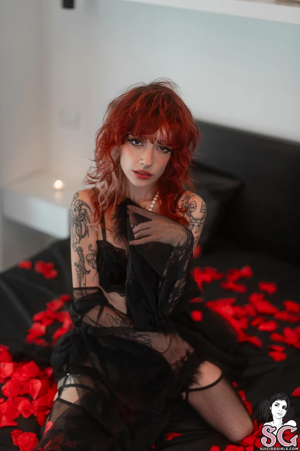 [Suicide Girls]Jan 20, 2025 - Catfois - Fangs and Roses[48P]